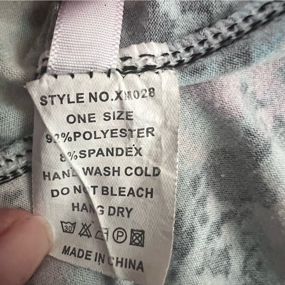 Shosho Women’s Leggings with Pink and Black Patterns Size Small - Picture 6 of 6